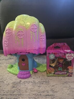 Vida The Vet Pink and Green Tree Playset with Vet Pack